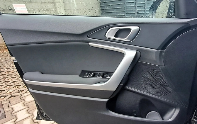 Kia Ceed cena 106500 przebieg: 7000, rok produkcji 2023 z Gniew małe 121